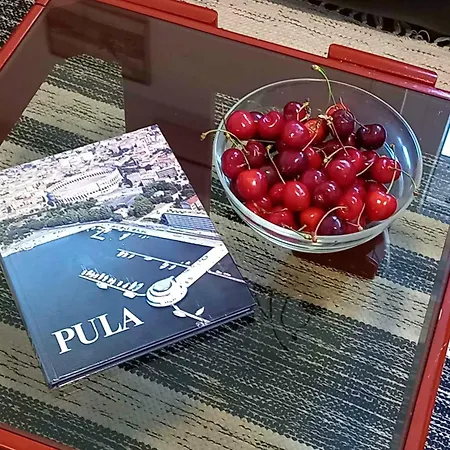 Near The Sea And Port Of Marina Veruda * Póla