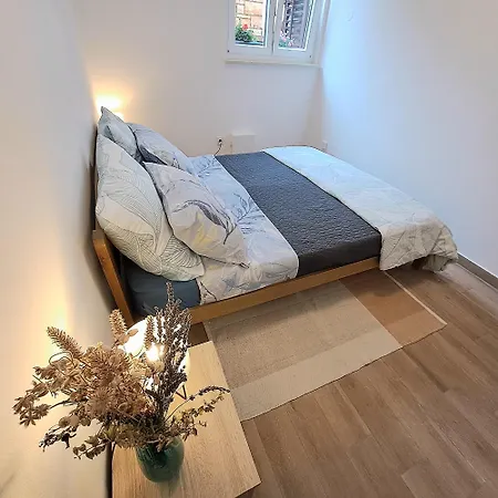 Near The Sea And Port Of Marina Veruda * Póla