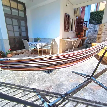 Apartment Near The Sea And Port Of Marina Veruda *